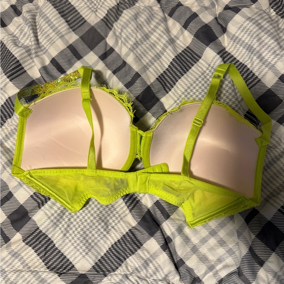 Victoria's Secret Vibrant Lace Bra in Bright Yellow - Picture 2 of 2